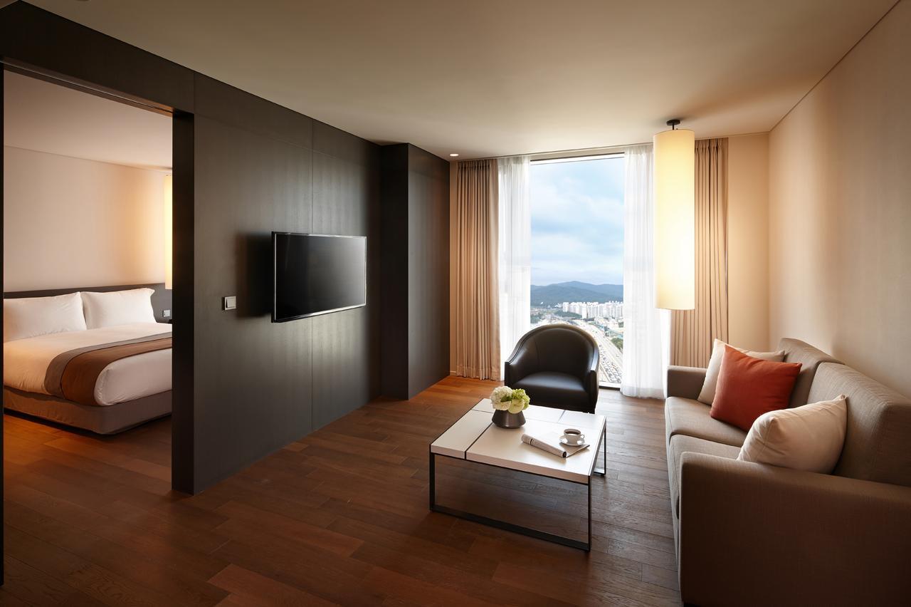 Shilla Stay Cheonan Asan - Samsung Display City Exterior photo