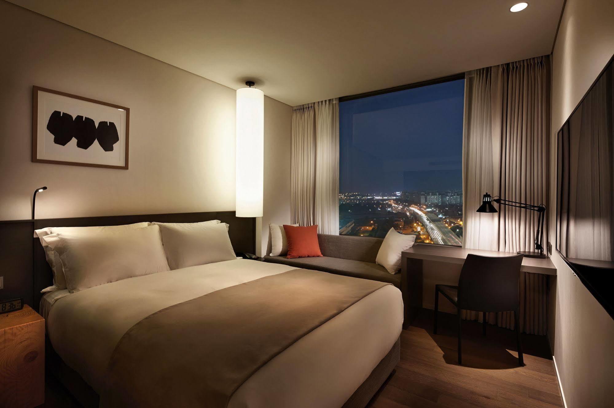 Shilla Stay Cheonan Asan - Samsung Display City Exterior photo